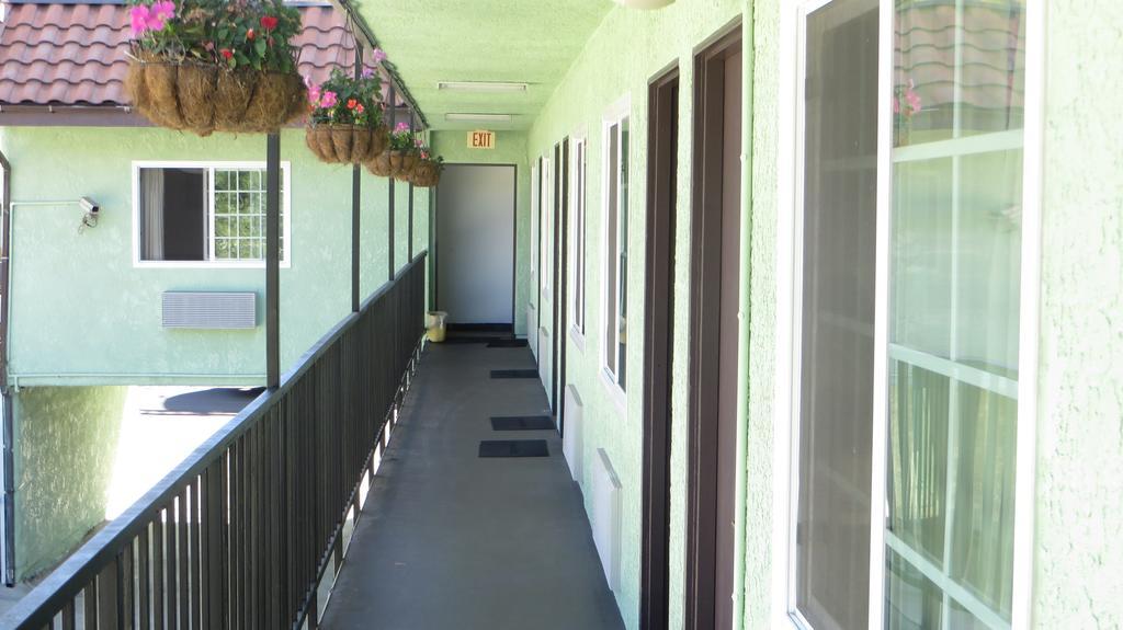 לוס אנג'לס Eagle Rock Motel מראה חיצוני תמונה
